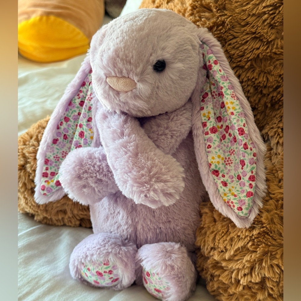Jellycat Medium Bashful Jasmine Blossom Bunny